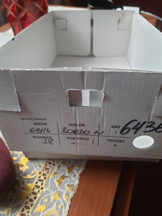 Продам женские туфли