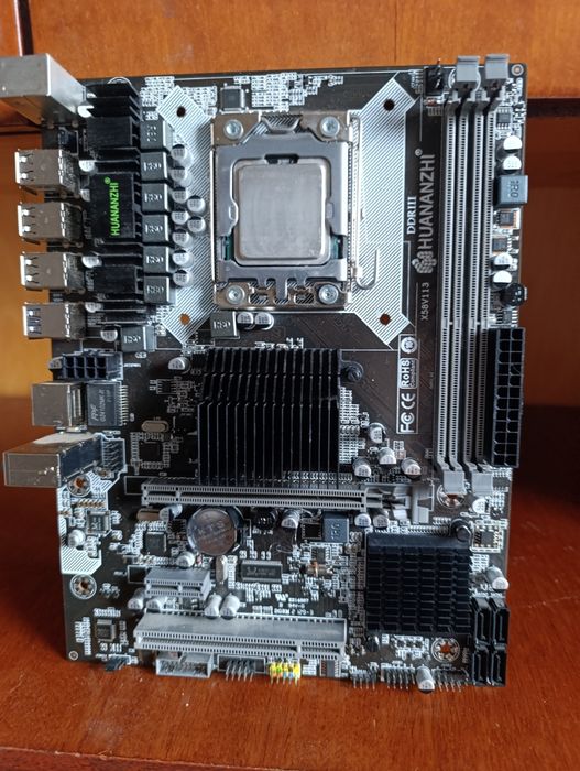 Материнская плата