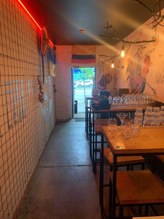 Готовое кафе с мебелью и оборудованием на пр.Науки под кафе, бар и т.д