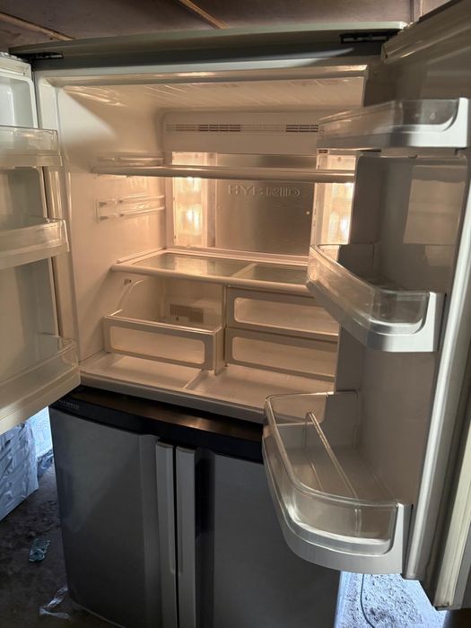 Холодильник Sharp