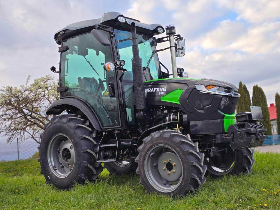 Трактор TERRAFENG 604XL зелений із люкс кабіною, повний привід, примусова гідравліка на гаках із мінними яблуками, HANWO 504, ДТЗ5504