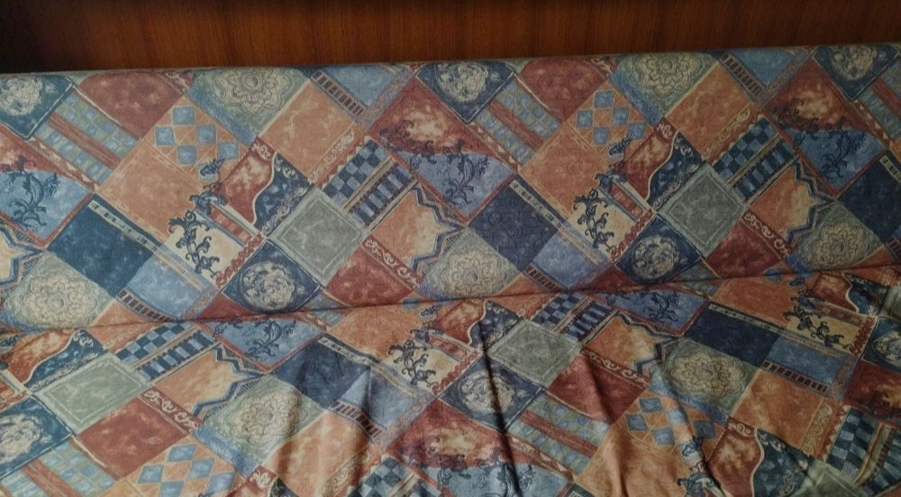 Estante com cama dupla