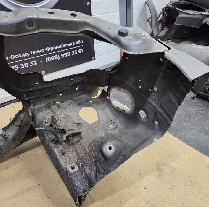 Телевізор екран лонжерон Nissan X Trail T30 Нісан Х Трейл розборка