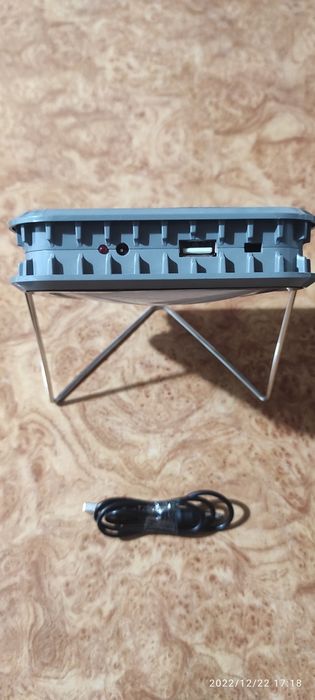 Лампа світильник фонарь на сонячній батареї