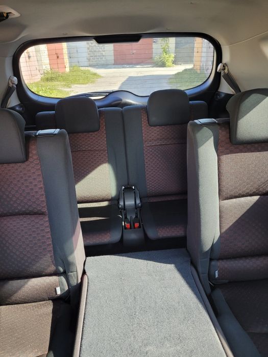 Продам TOYOTA VERSO 2.0   7 місць.