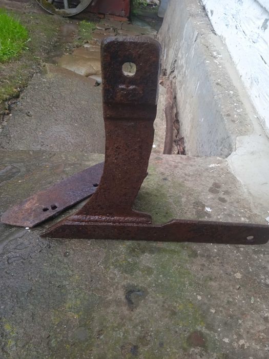 Плуг ПН 1 -35. Б/У