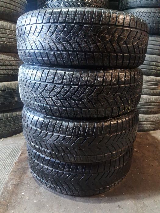 Продаю 4 шини 215.60.17 зима ціна за комплект 5000гр