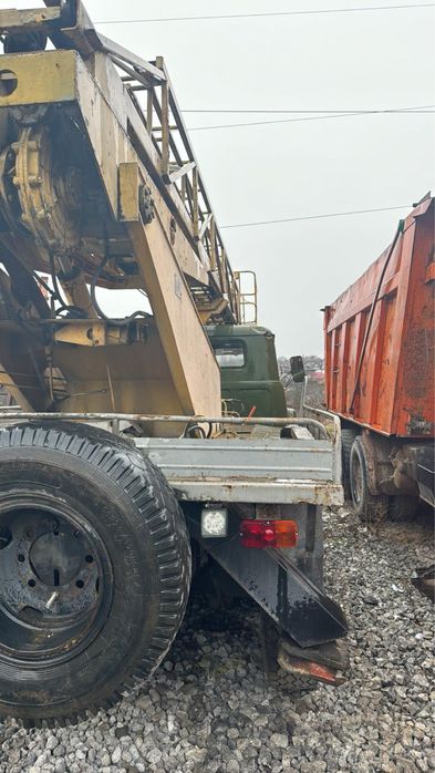 Продам автовышку АП -17 на базе ЗИЛ 137 (кабина дуэт)