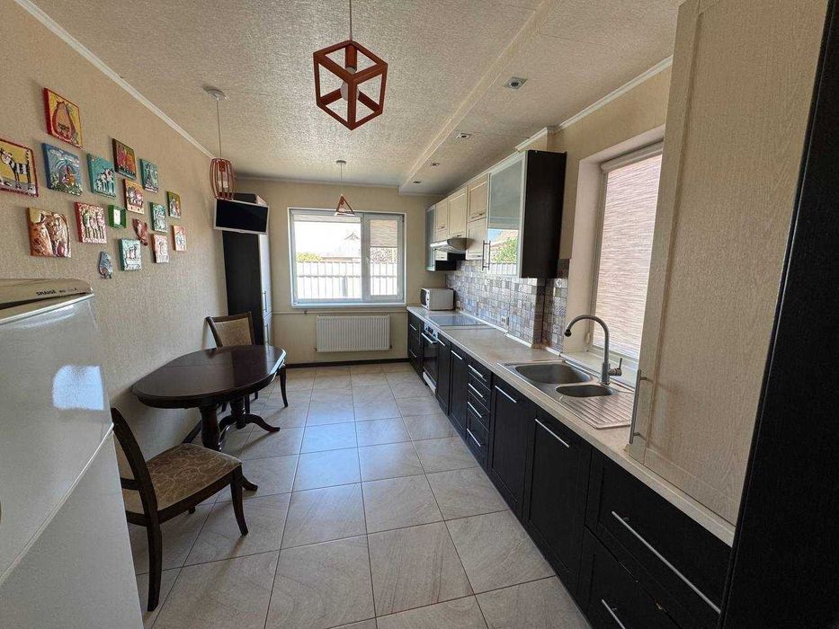 Продам дом 100 кв м с ремонтом, 2 спальни, гос программы, еВидновлення