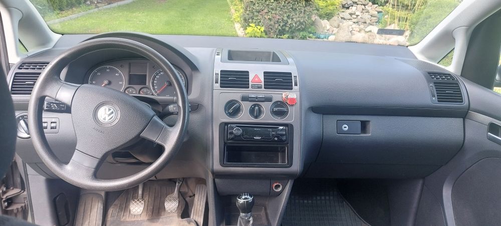 Volkswagen Touran 1.9 tdi.