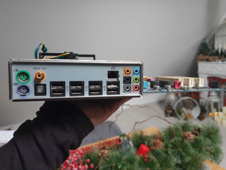 Płyta główna Gigabyte GA-EP35-DS3 (rev. 2.1) 4Gb Ram DDR2 intel E8500