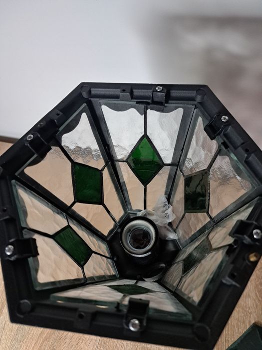 Lampa elektryczna na zewnątrz