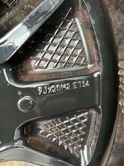 Orginal felgi Porsche Taycan 4S Turbo Aero 20