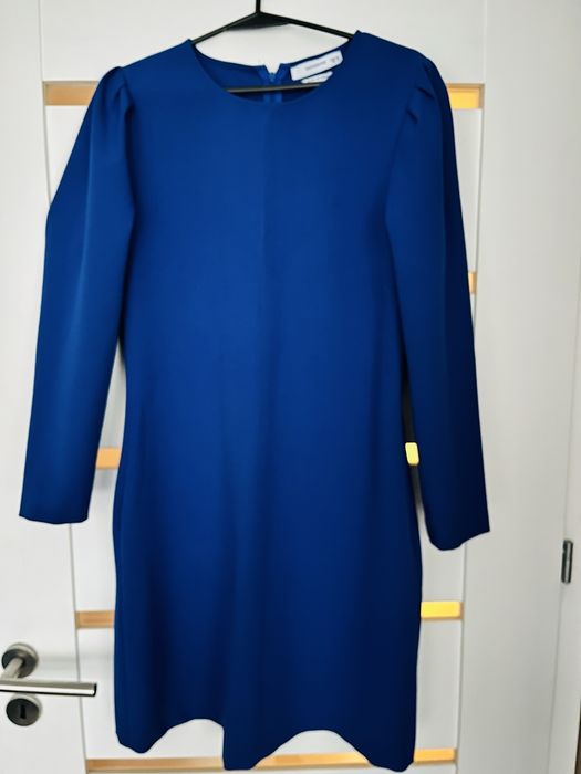 Sukienka klasyczna chabrowa Mohito 40