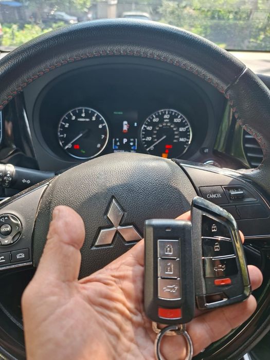 програмування автомобільних ключів