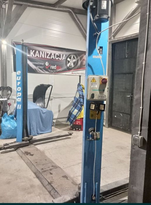 Podnośnik dwukolumnowy śrubowy Hofmann