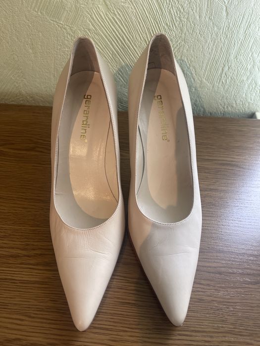 Продам гарні жіночі туфлі