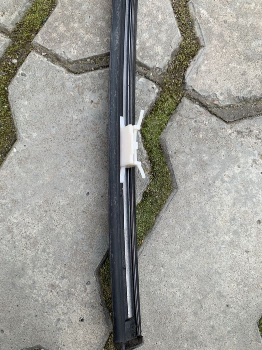 Молдинг крыши Hyundai Sonata.