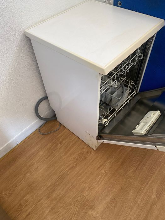 Máquina de lavar loiça Zanussi