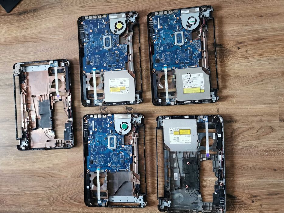 Duża ilość części do Laptopów Dell 3521 i 3527