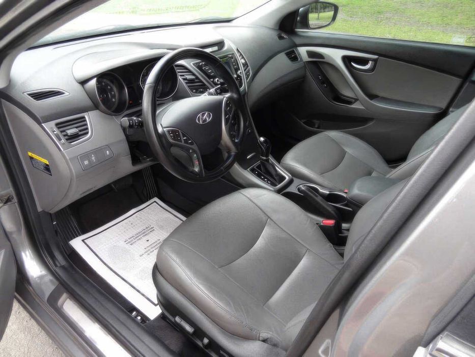 Hyundai Elantra Limited      2014