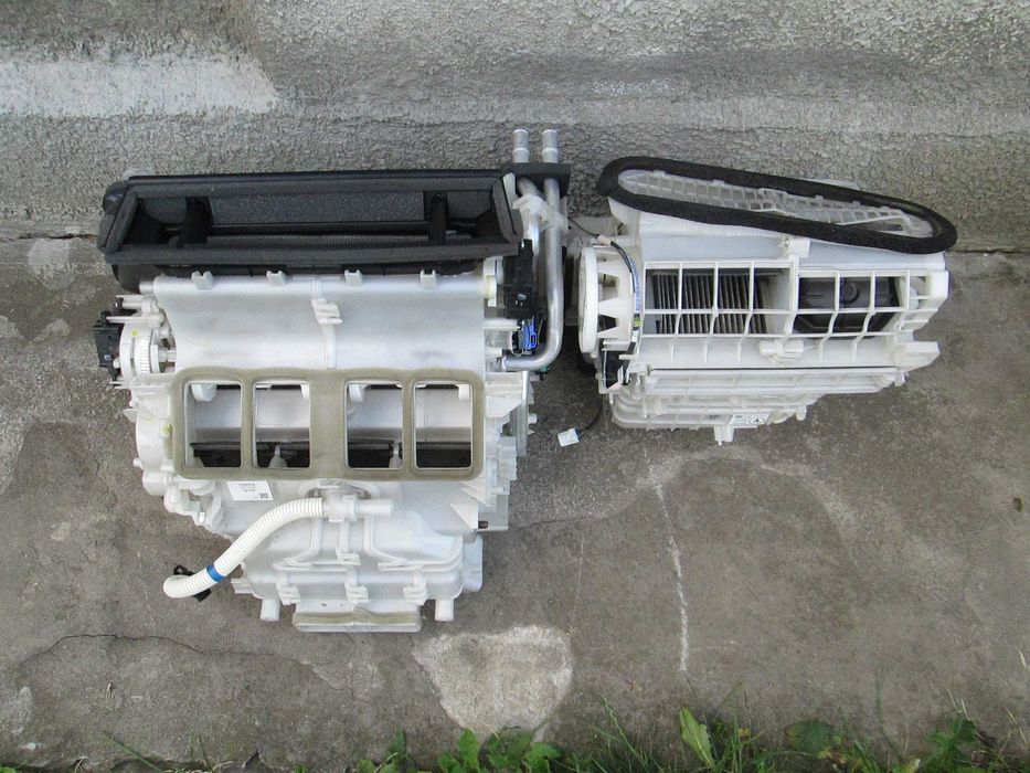 Lexus IS 200 250 300 Корпус радиатор испаритель печки салона