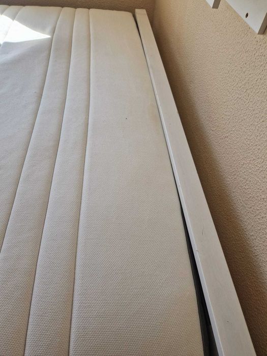 Cama de casal com colchão, semi-nova