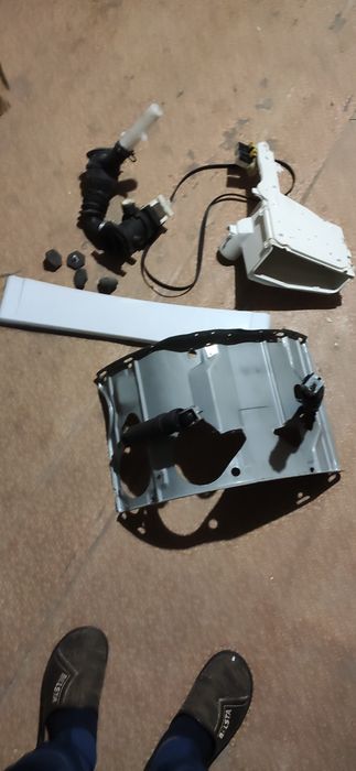 Запчастини на пральну машинку  indesit