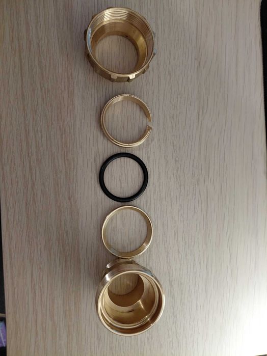 Cornat Złącze śrubowe zaciskowe, mosiądz jasny, Ø 32 mm x 1 cal