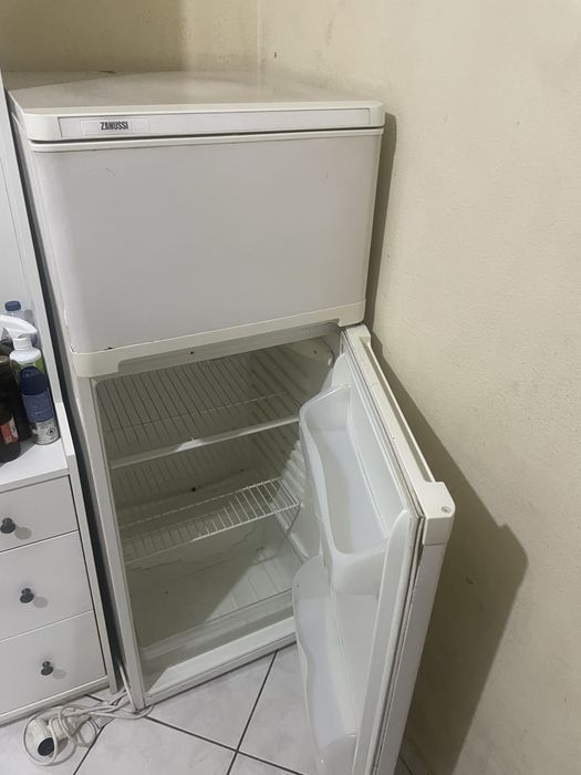 Vendo geladeira.