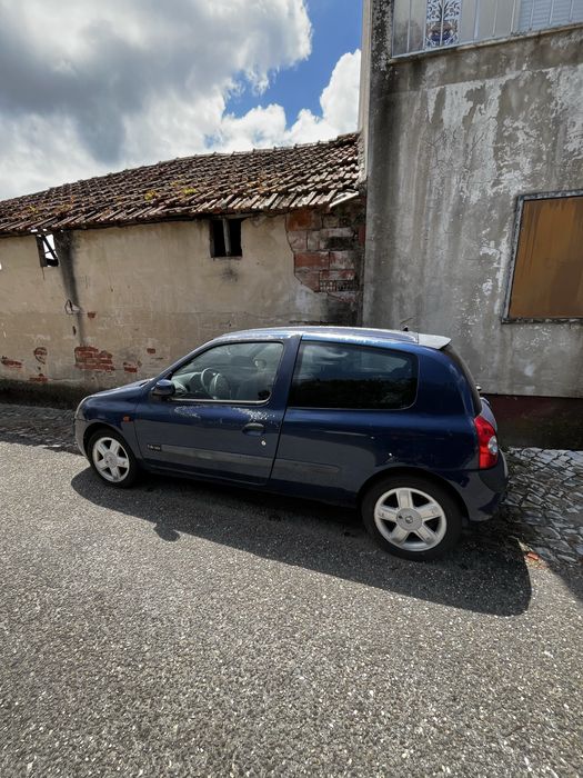 Renault Clio 1.4 Dynamique 90cv — Avariado / Motor Gripado