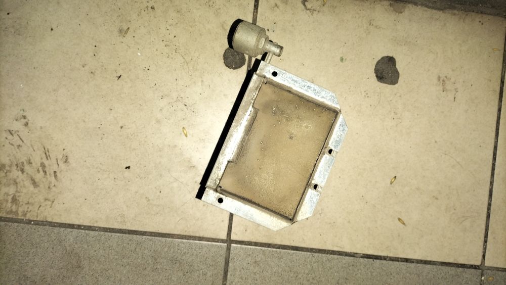 Regulator klapka ciągu kominowego.