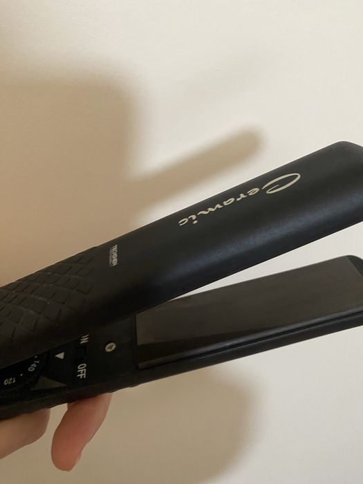 Alisador de Cabelo Techshen  Professional Ceramic – 220V