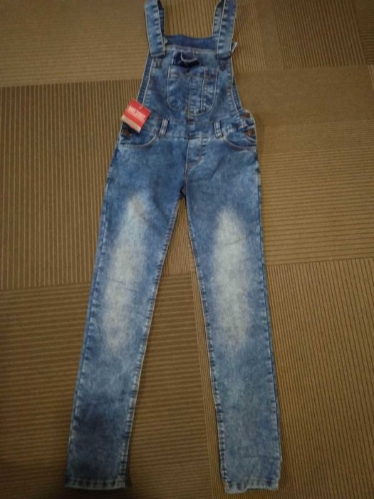 Джинсовый комбинезон