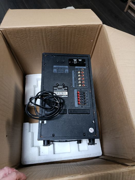 Продам колонки Sven HT210