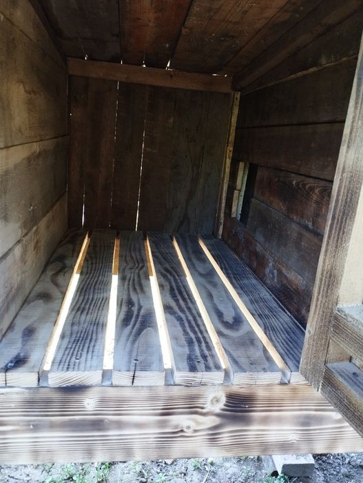 Клітка для кролів дерев'яна