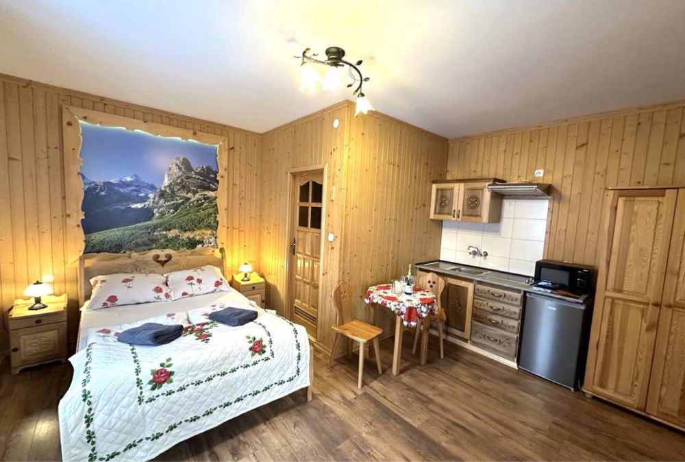 Wesoła Chatka - Krupówki 37a - Centrum Zakopanego -