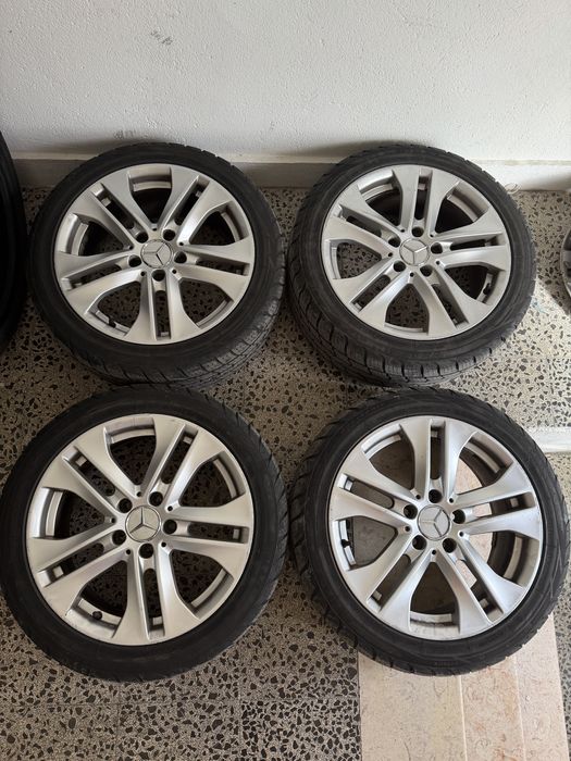 Vendo 4 jantes mercedes com pneus praticamente novos., 225/45/R17