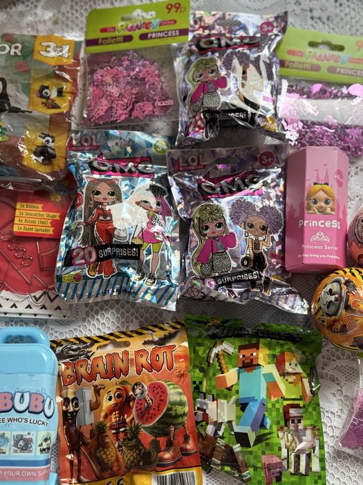 Майкрафт , лабуба, лол, lego,інші колекційні іграшки