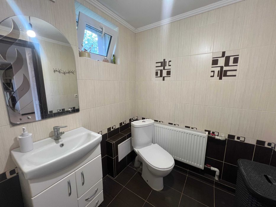 Капітальний будинок в місті Яготин - 5 кімнат, Є ВІДЕООГЛЯД