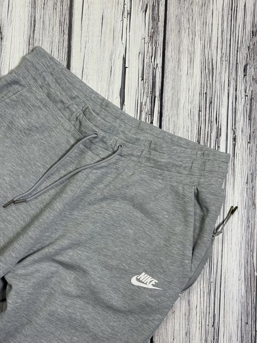 Nike tech fleece спортивные штаны оригинал m размер