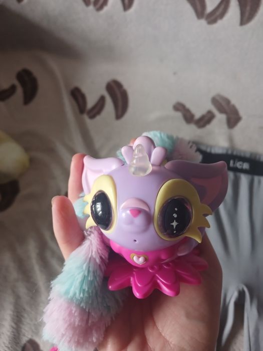 Продам інтерактивну іграшку