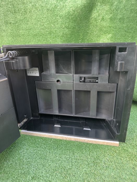 Вбудована кавомашина Miele CVA 4060 кавоварка miele