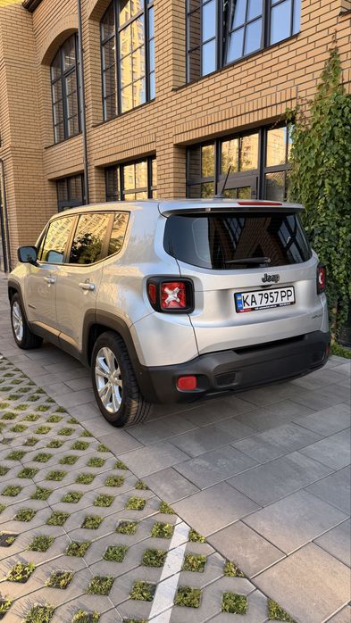 Jeep Renegade 2016 VIN ZACCJAAT8GPD36069 фото оголошення 3 з 8