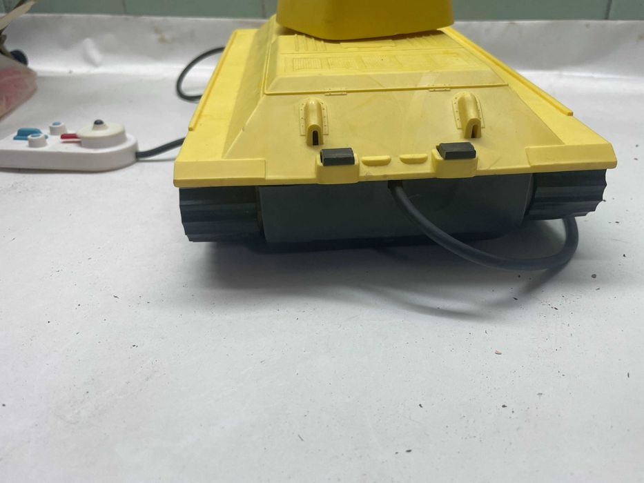 Электромеханический ТАНК 1982 год Спутник игрушка военная техника СССР