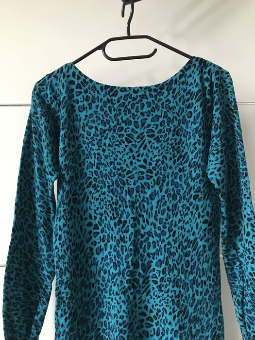 Sukienka S/M koronka i kokardy na plecach z kaszmirem