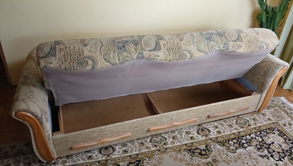 Sprzedam Wersalkę Kanapa Wersalka