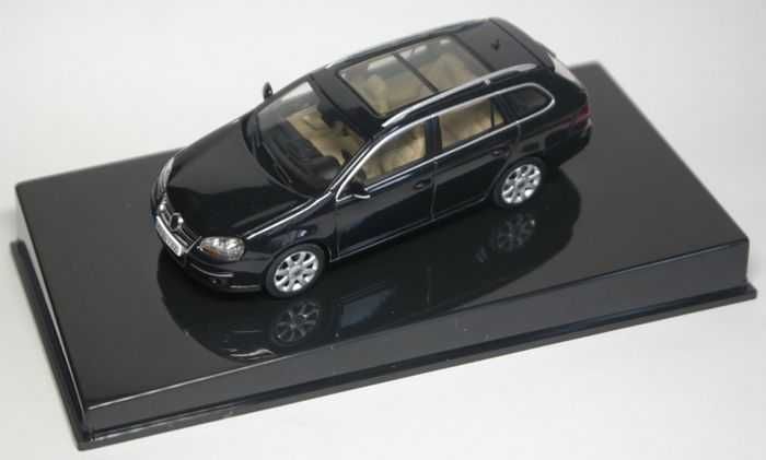 Модельні авто 1:43