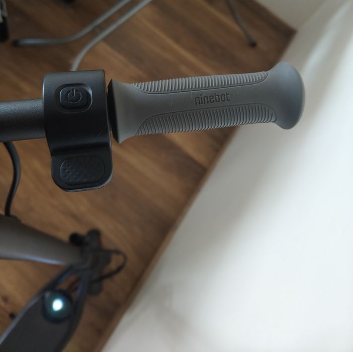 Hulajnoga Elektryczna Segway Ninebot eKickscooter ZING C20