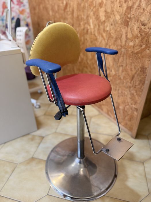 Cadeira de corte para crianca